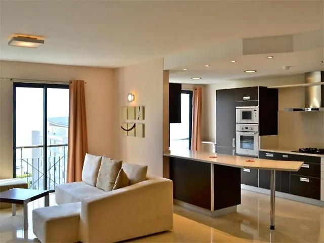 Apartment Torres Forum Plus Funchal